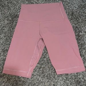 Lululemon Hi-Rise Align 6” biker shorts!